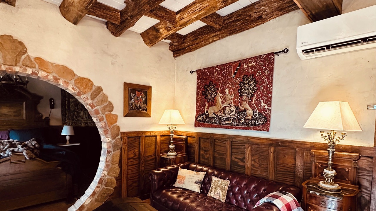 Photo of Livingroom in Newell