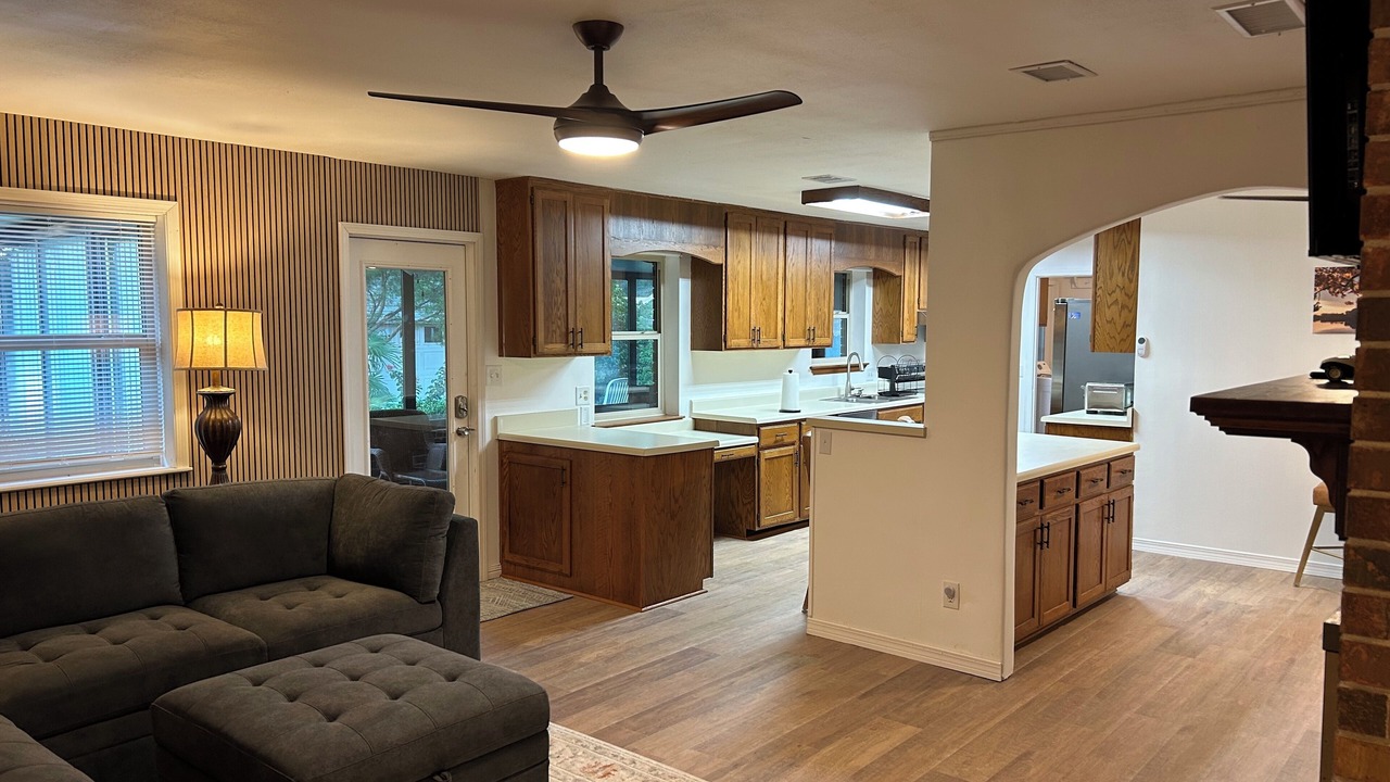 Photo of Livingroom in North Northwest Pensacola