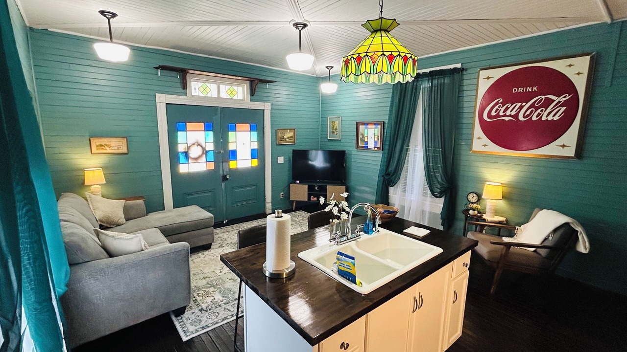 Photo of Livingroom in Centreville