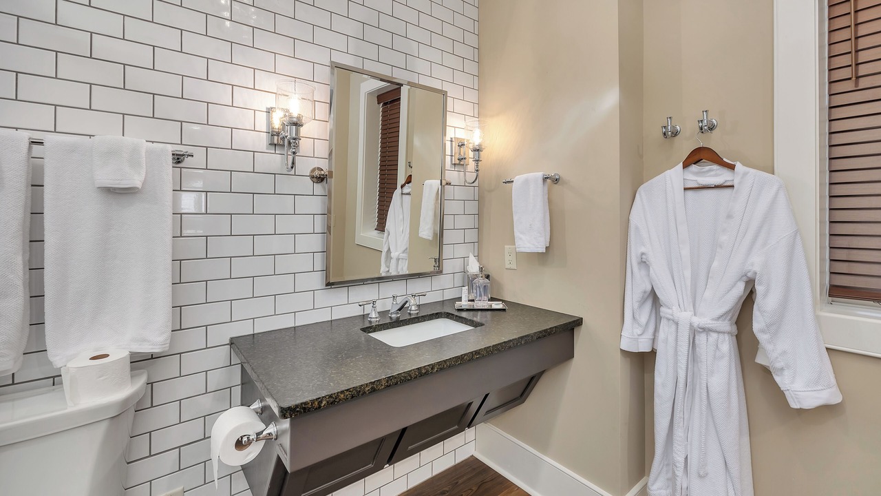 Photo of Bathroom in Nahunta