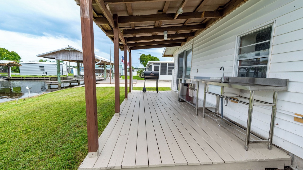 Photo of Patio Balcony in Welaka