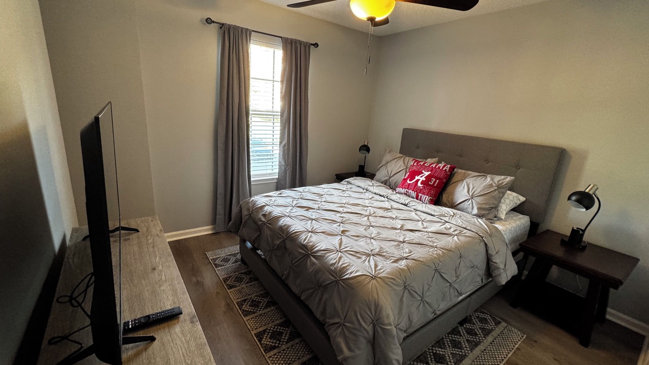 Photo of Bedroom in Tuscaloosa