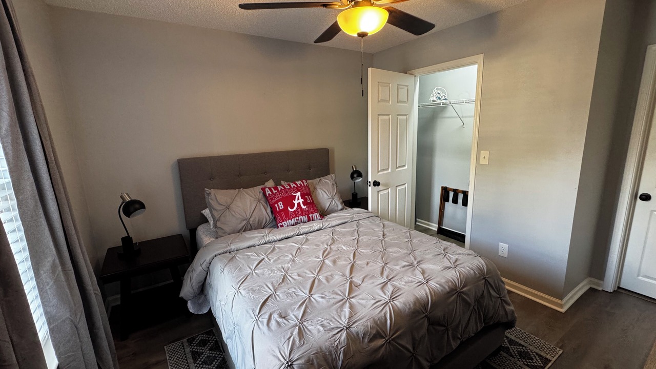 Photo of Bedroom in Tuscaloosa