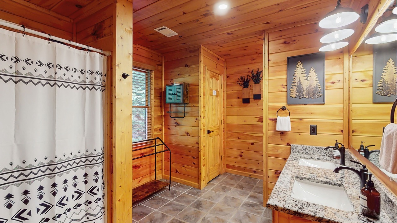 Photo of Bathroom in Ellijay