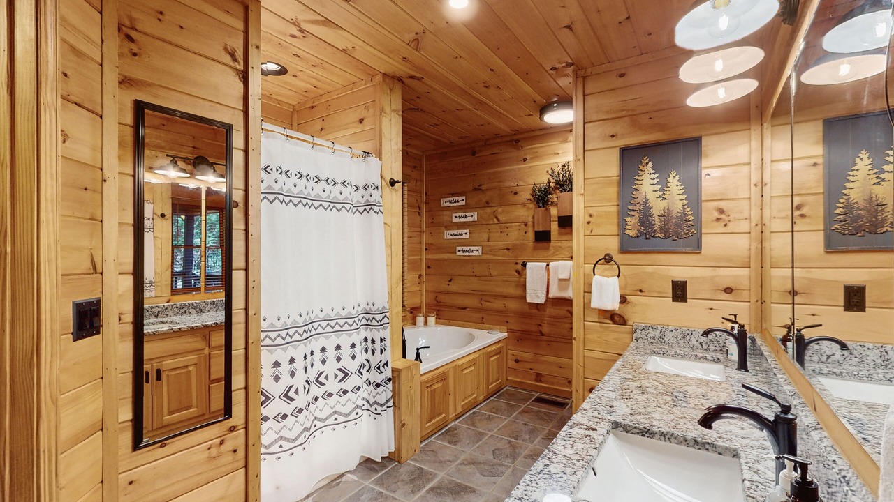 Photo of Bathroom in Ellijay