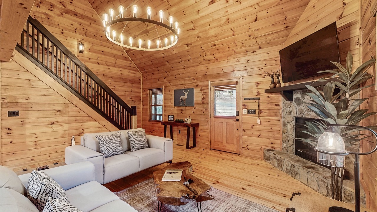 Photo of Livingroom in Ellijay
