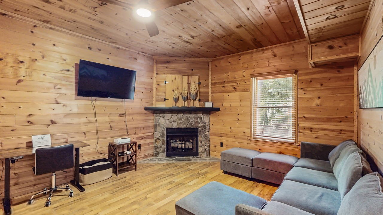 Photo of Livingroom in Ellijay