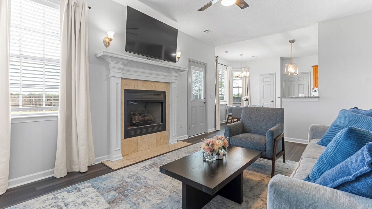 Photo of Livingroom in Warner Robins