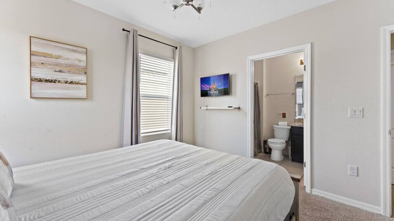 Photo of Bedroom in Loughman