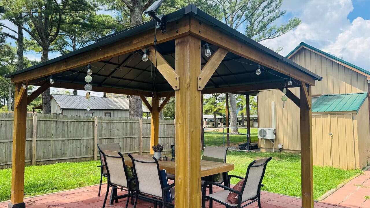 Photo of Outdoor in Groveoak