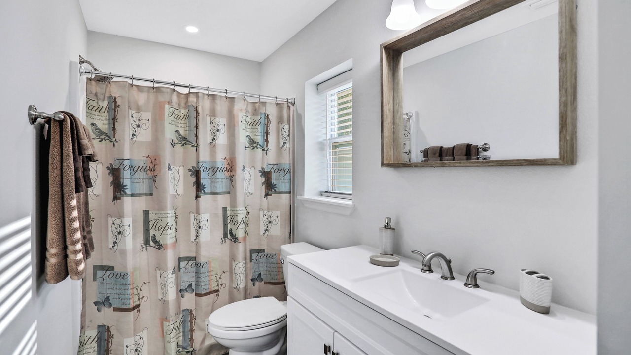 Photo of Bathroom in Palatka