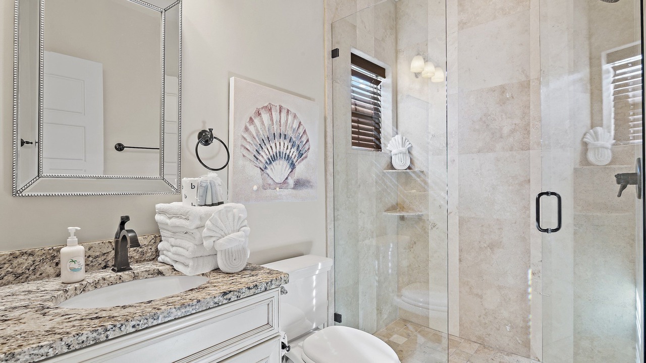 Photo of Bathroom in Villa Lago