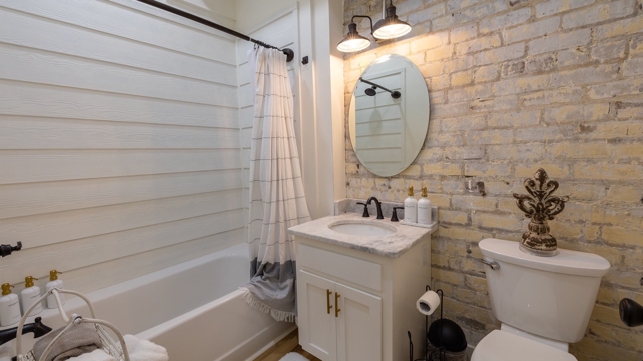 Photo of Bathroom in Laurel