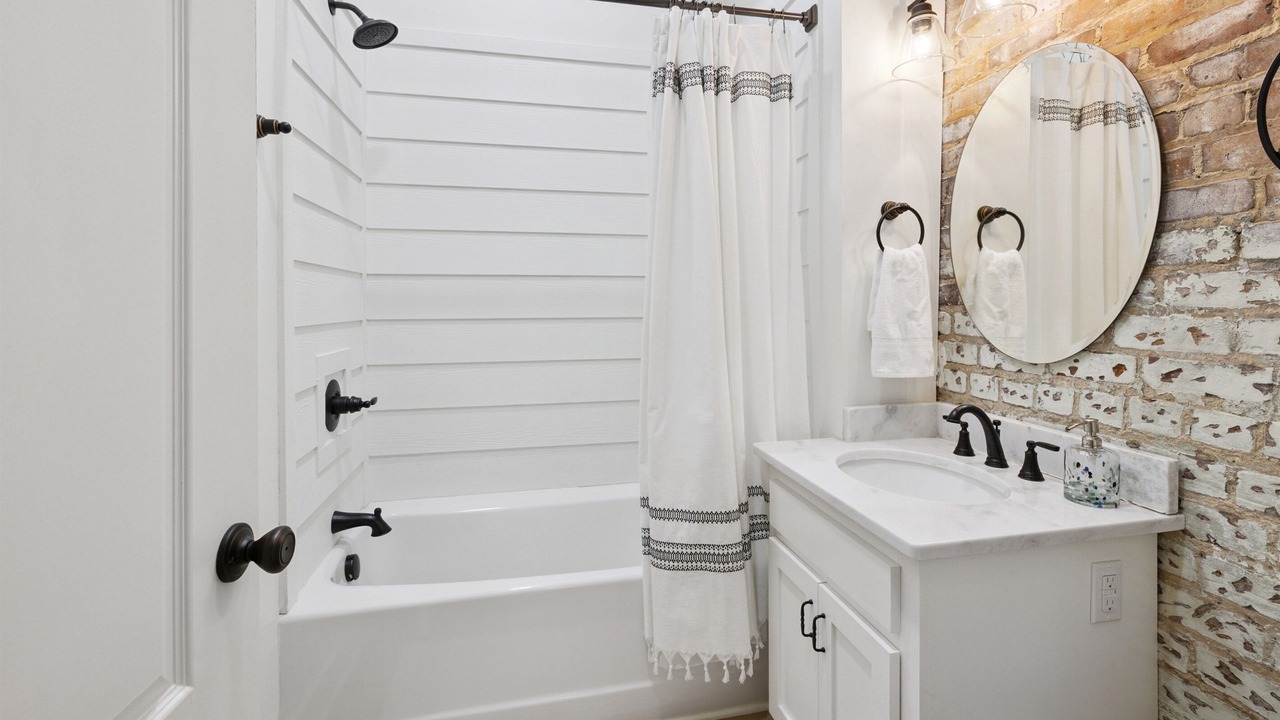Photo of Bathroom in Laurel