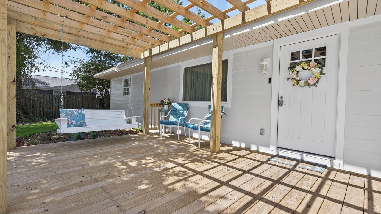 Photo of Patio Balcony in Wright