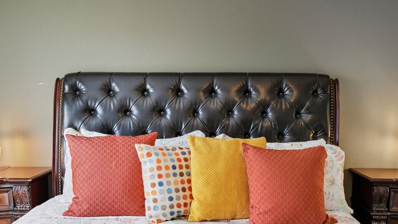 Photo of Others in Loughman