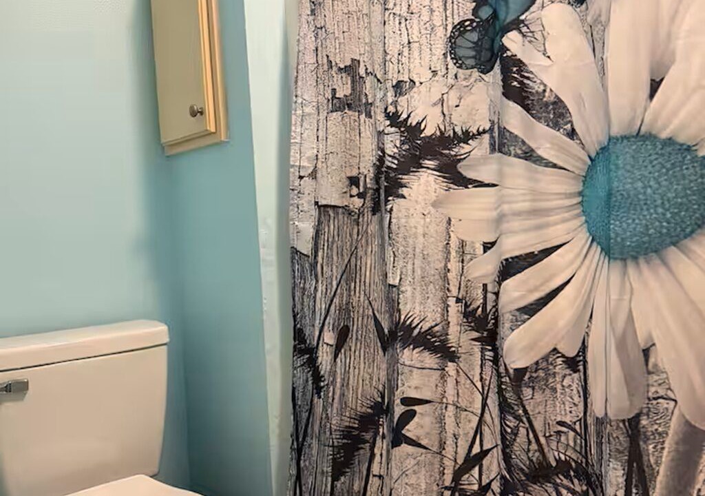 Photo of Bathroom in De Funiak Springs