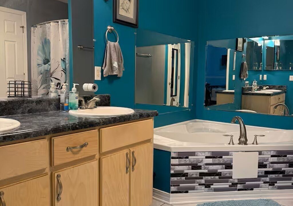 Photo of Bathroom in De Funiak Springs
