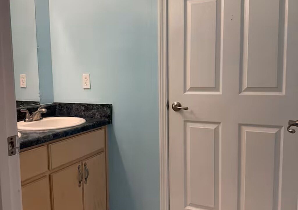 Photo of Bathroom in De Funiak Springs