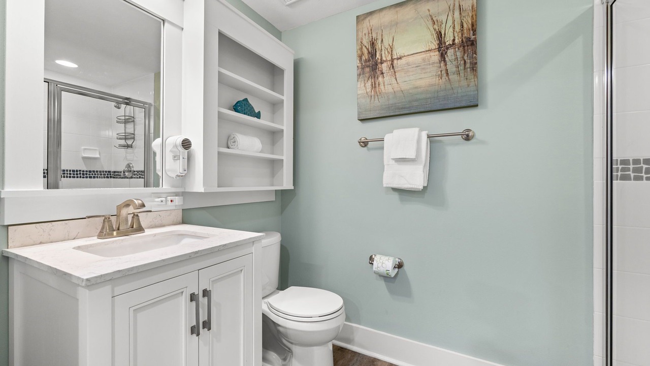 Photo of Bathroom in Baytowne Wharf