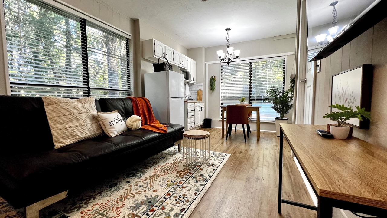 Photo of Livingroom in Gainesville