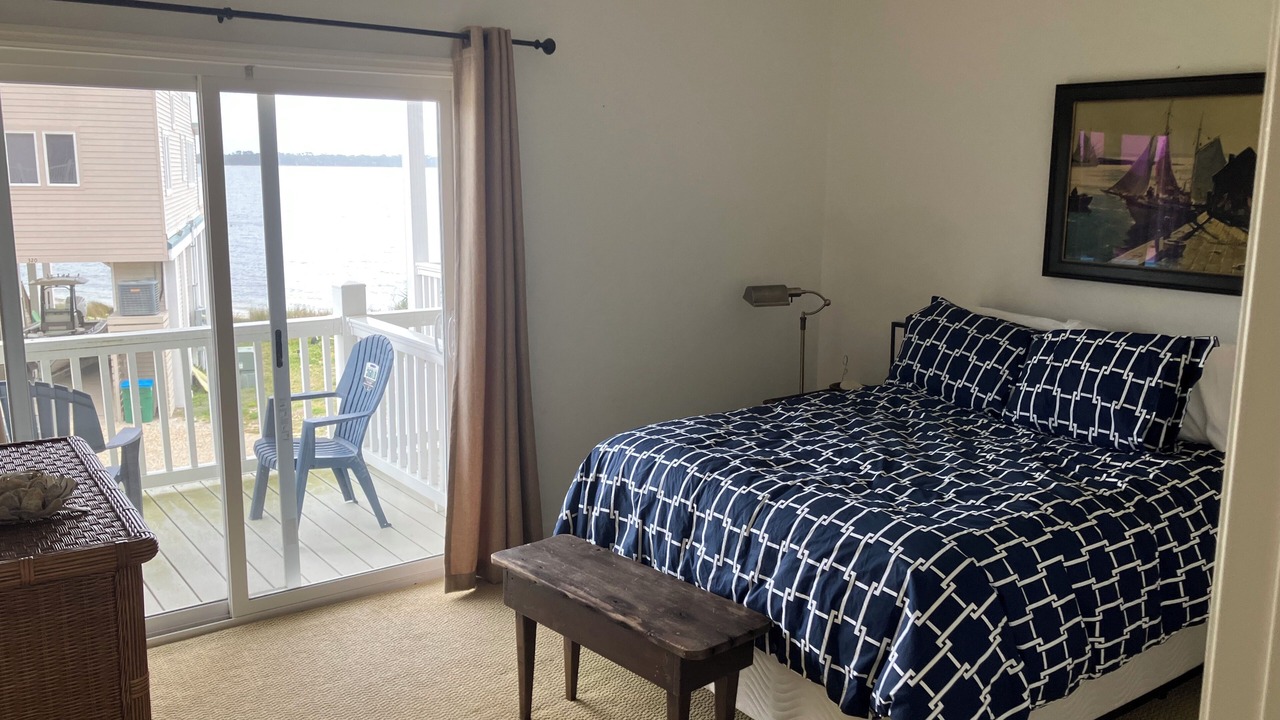 Photo of Bedroom in Alligator Point