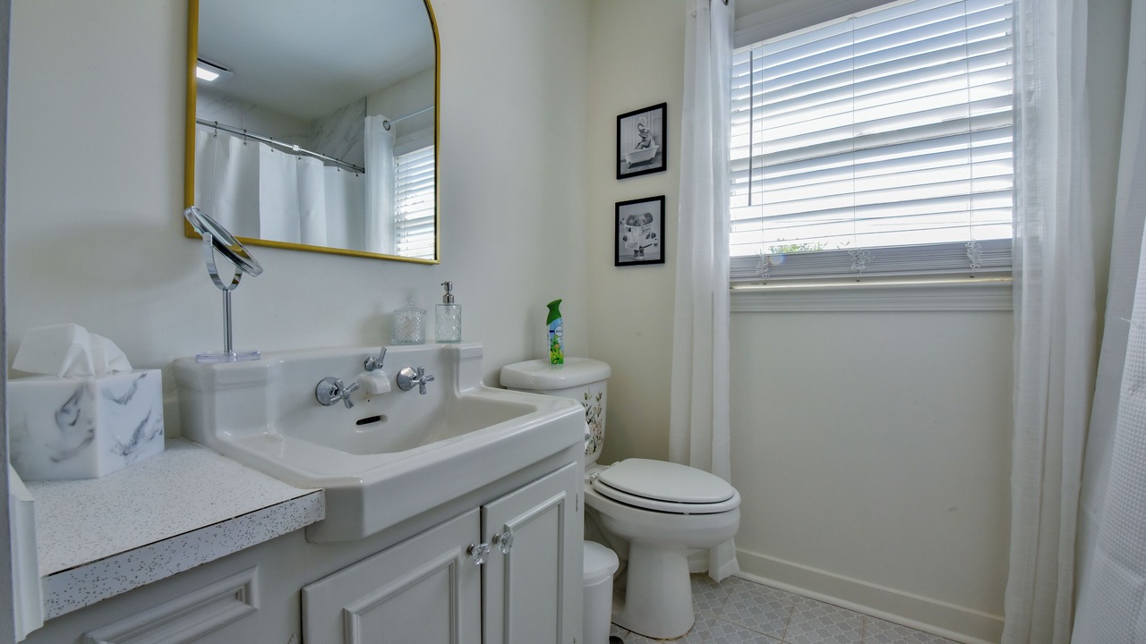 Photo of Bathroom in Tuscaloosa