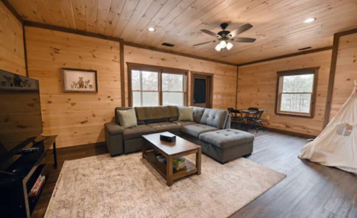 Photo of Livingroom in Blue Ridge