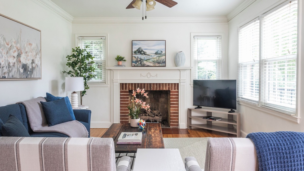 Photo of Livingroom in North Decatur