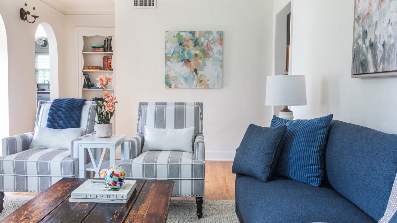 Photo of Livingroom in North Decatur