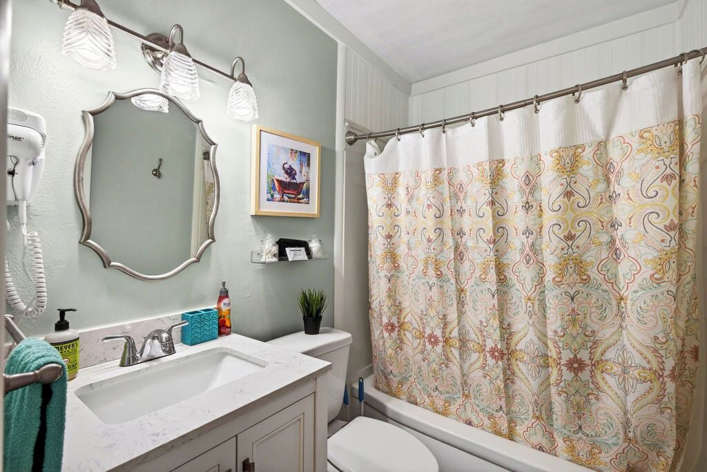 Photo of Bathroom in Long Beach