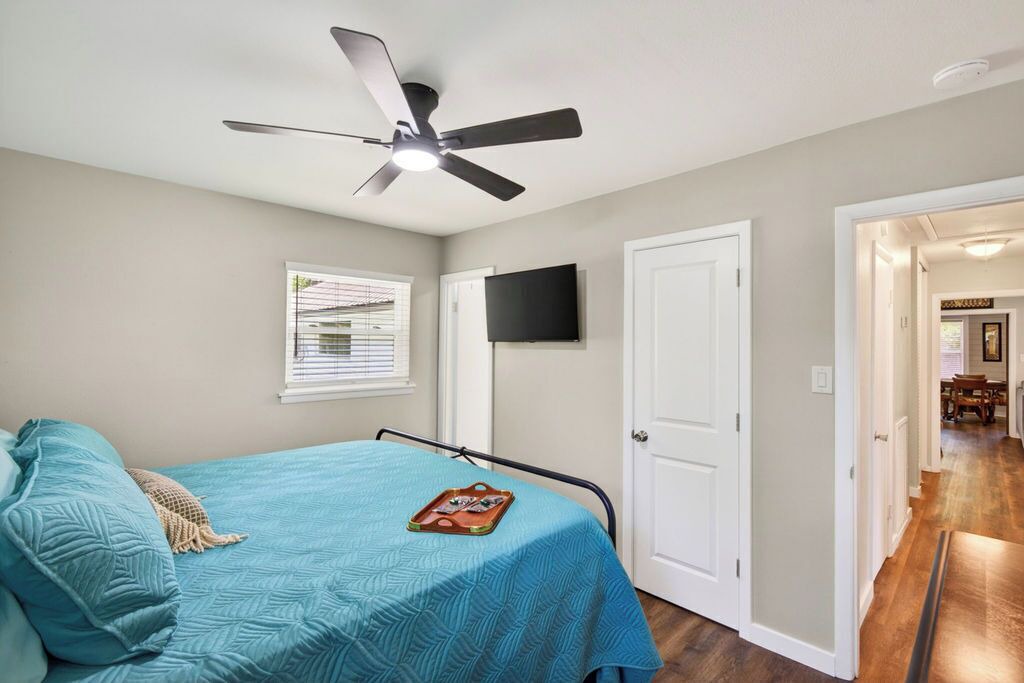 Photo of Bedroom in Long Beach