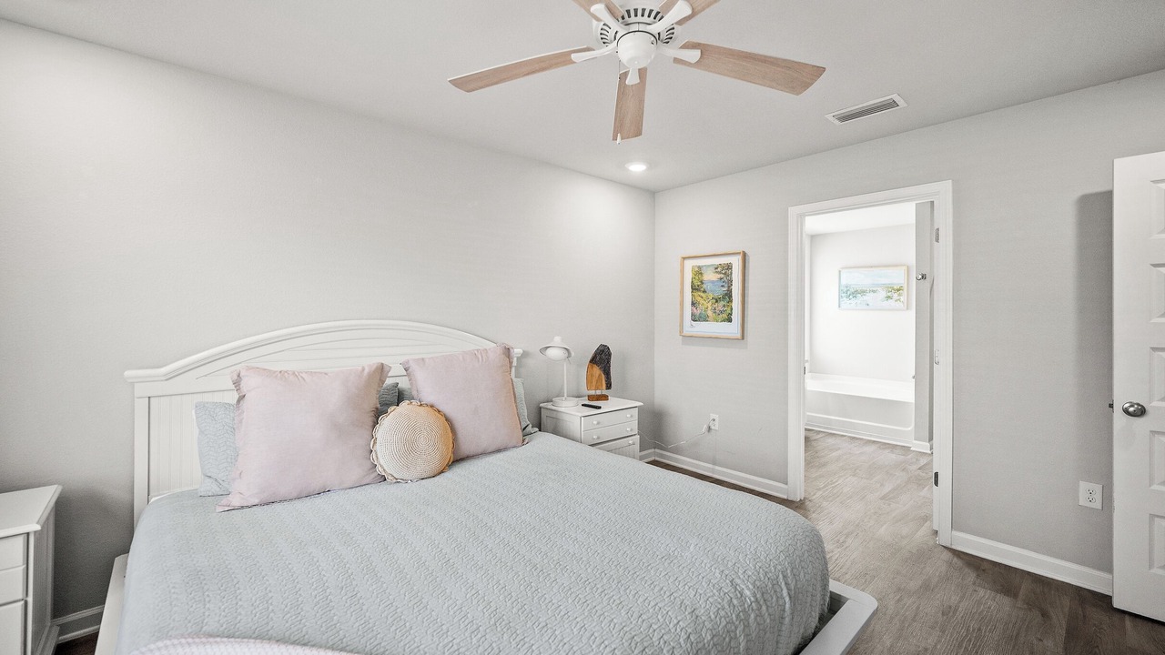 Photo of Bedroom in Foley