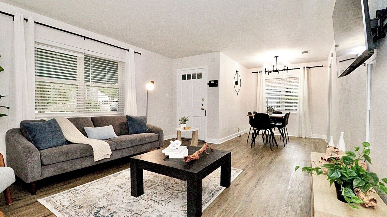 Photo of Livingroom in Valdosta