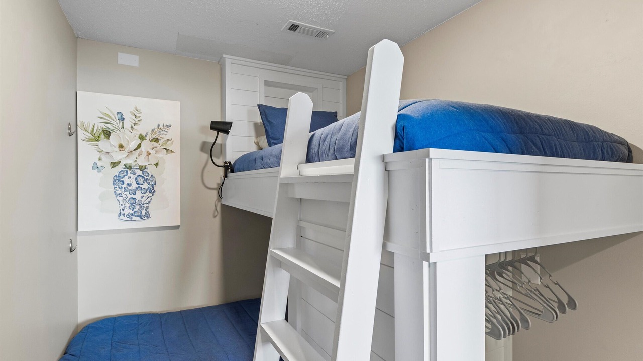 Photo of Bedroom in Dadeville