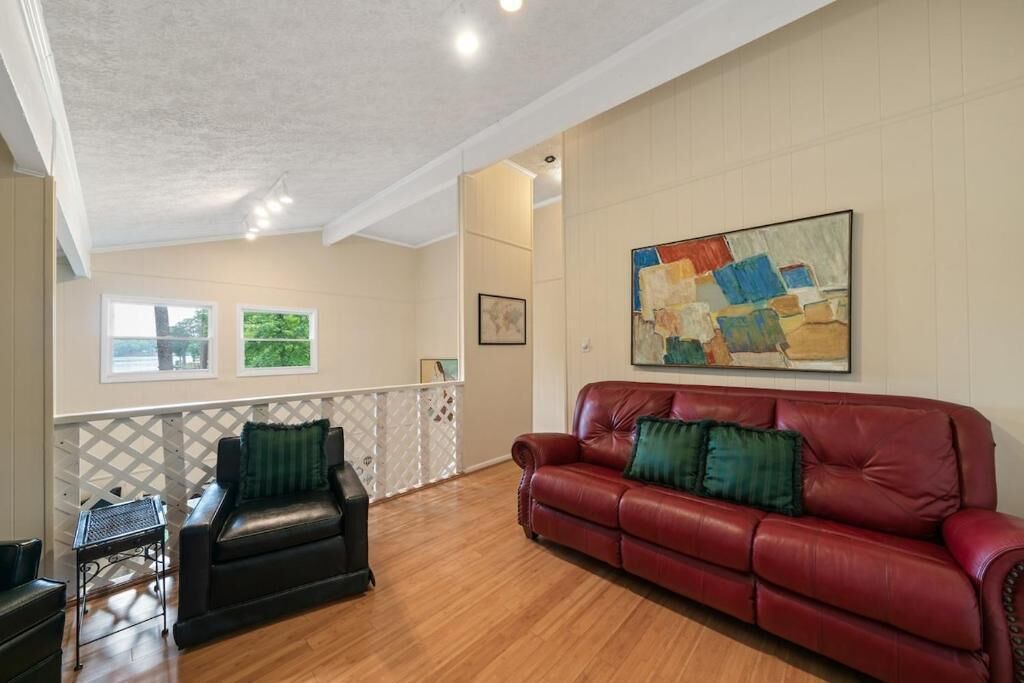 Photo of Livingroom in Eatonton