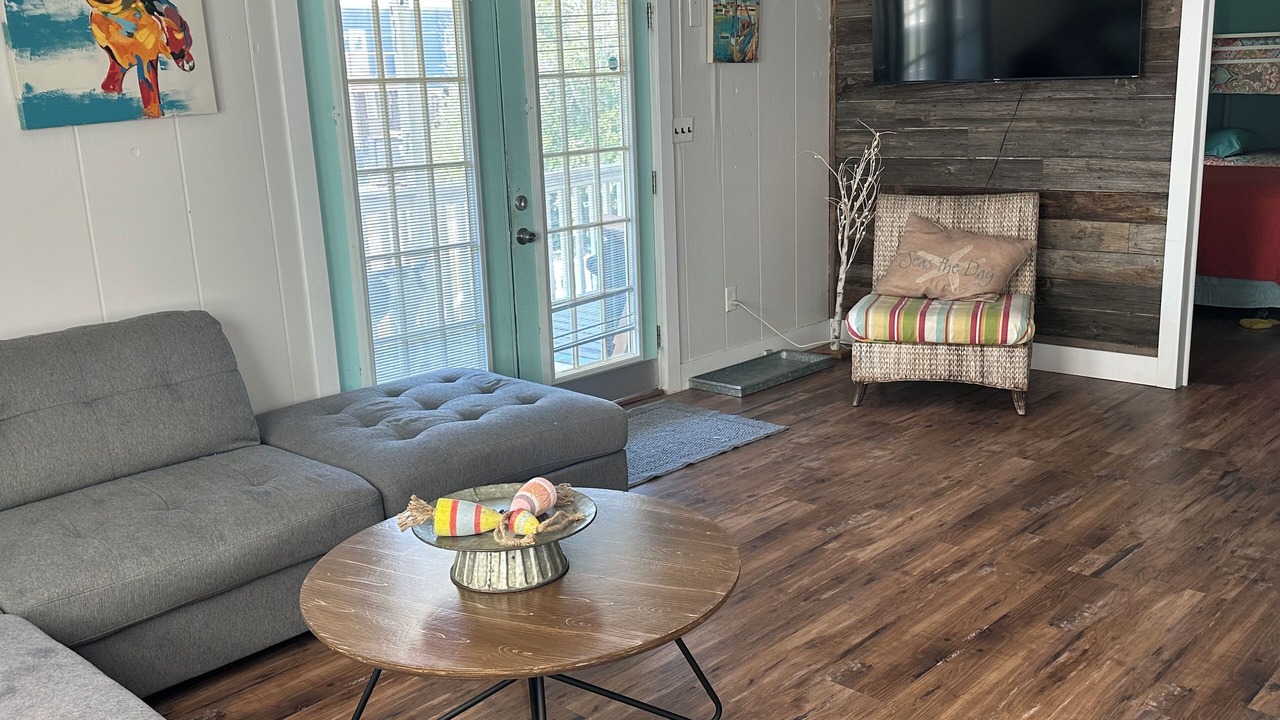 Photo of Livingroom in Fort Morgan Pines