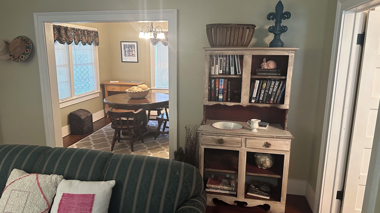 Photo of Livingroom in Natchez