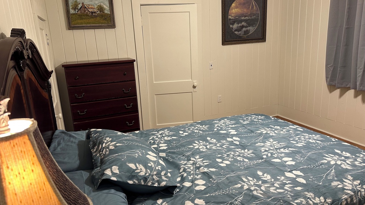 Photo of Bedroom in Brookhaven