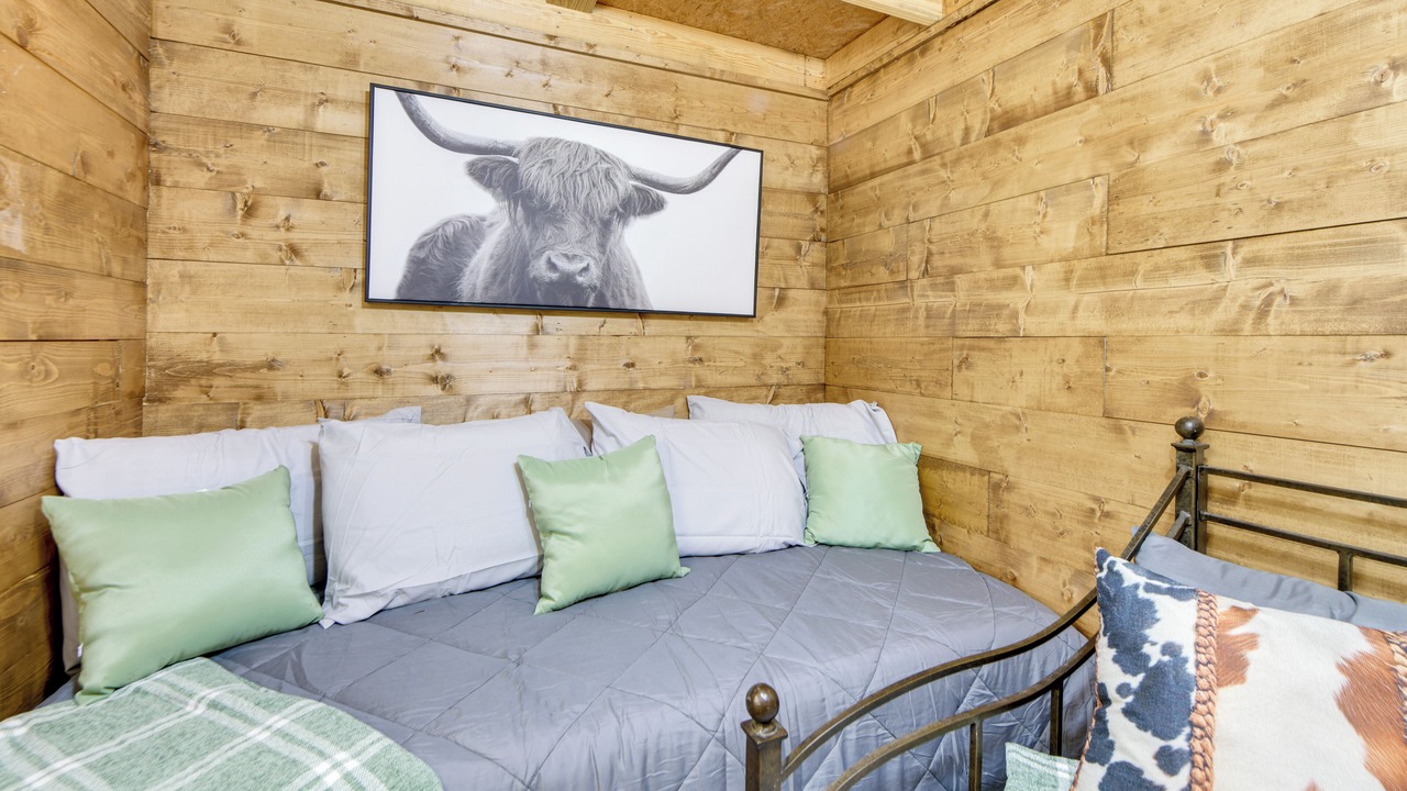 Photo of Bedroom in Abbeville