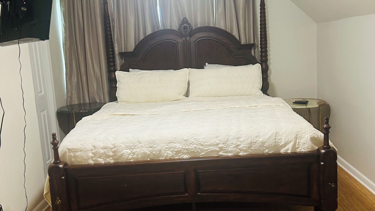 Photo of Bedroom in Henderson Point
