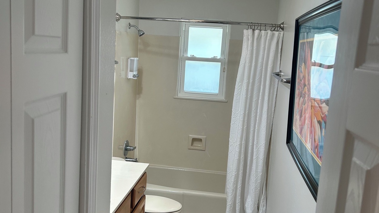 Photo of Bathroom in Henderson Point