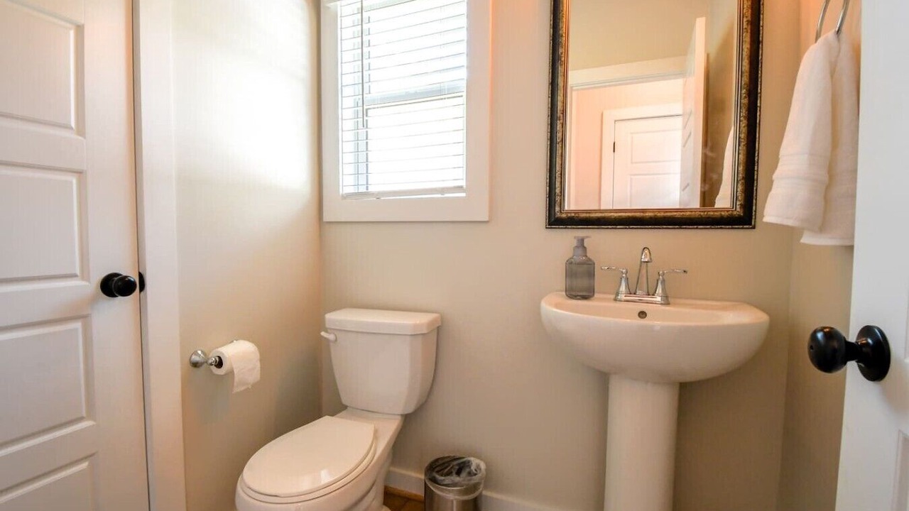 Photo of Bathroom in Pickwood