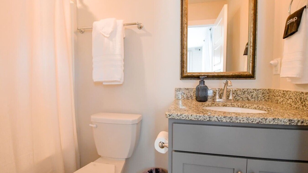 Photo of Bathroom in Pickwood