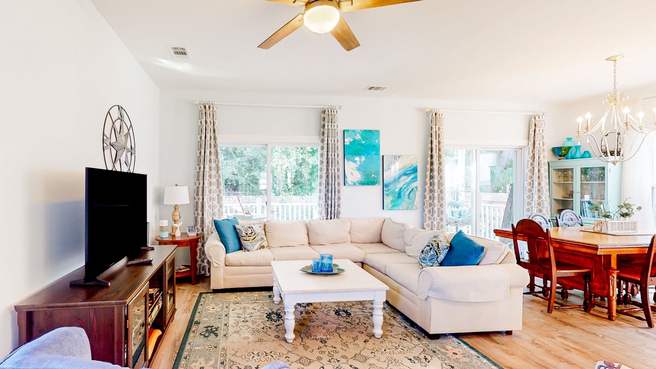 Photo of Livingroom in Butler Beach