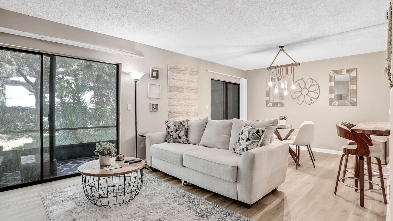 Photo of Livingroom in Saint Augustine Shores