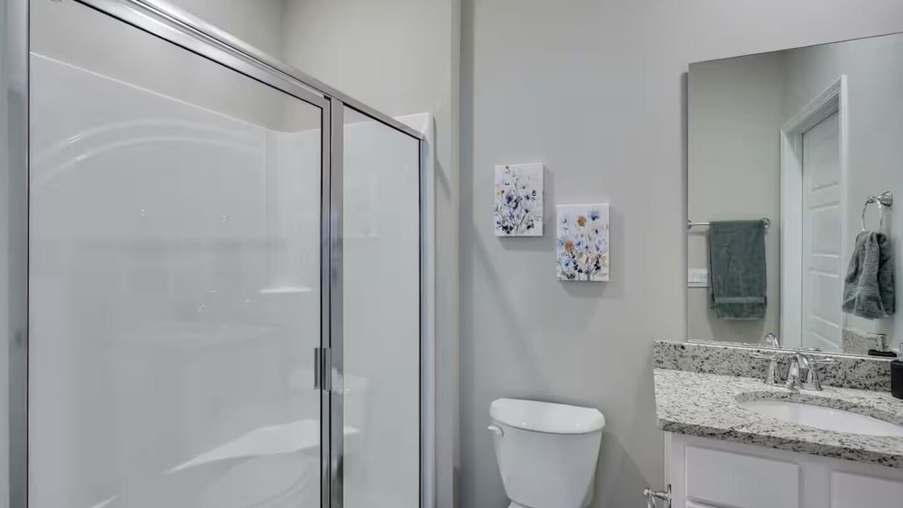 Photo of Bathroom in Pearl