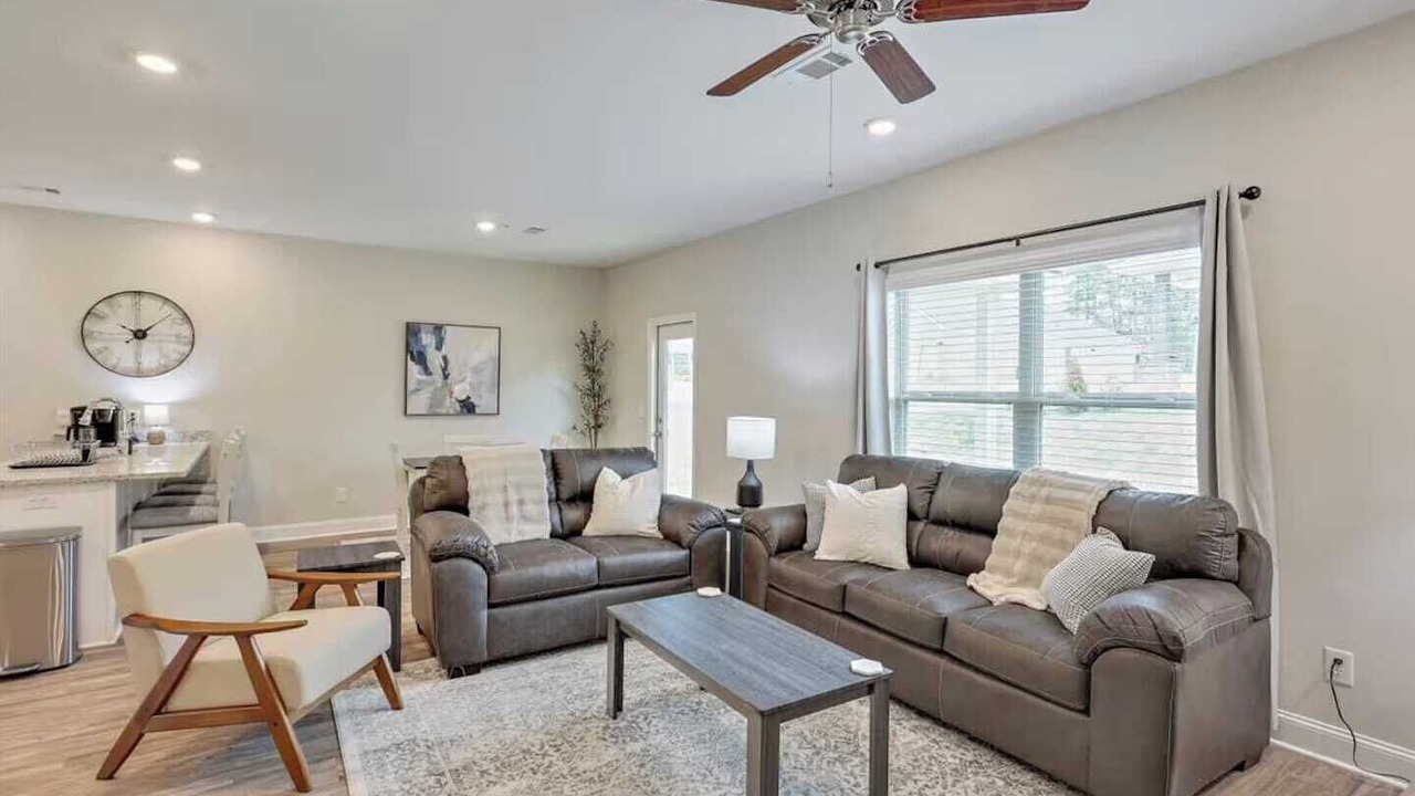 Photo of Livingroom in Pearl