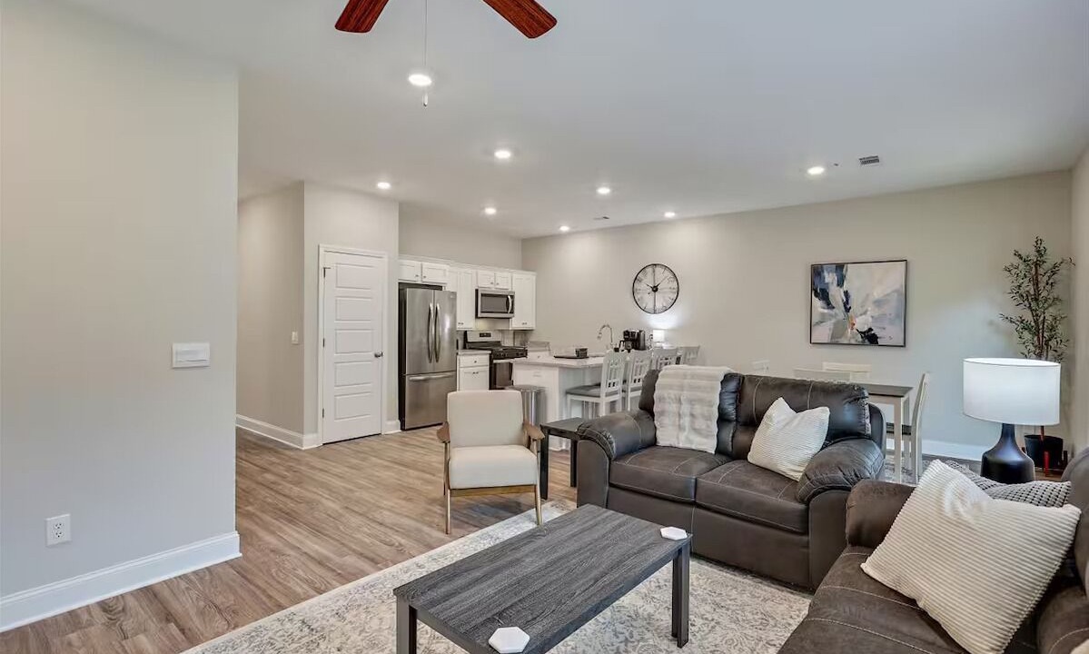 Photo of Livingroom in Pearl