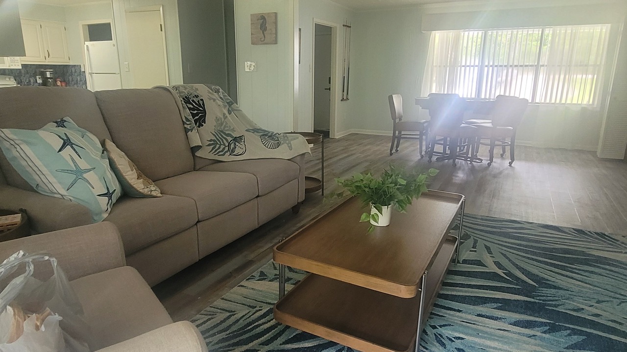 Photo of Livingroom in Elberta
